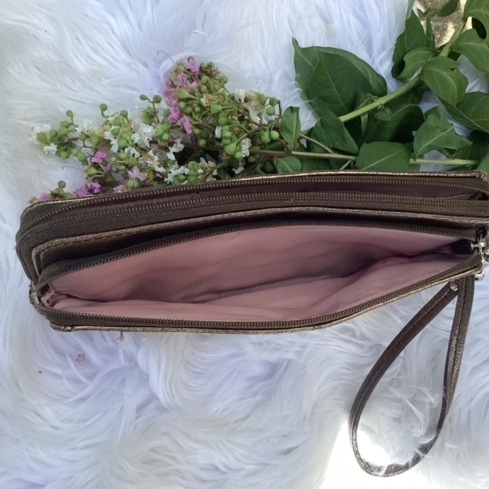 Coach pre loved